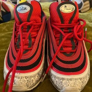 Air Nikes great condition! Boys size 6